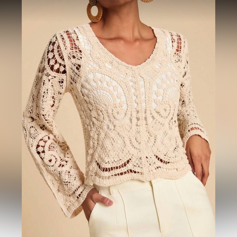 Elegant Cream Lace Top - Picture 6 of 7